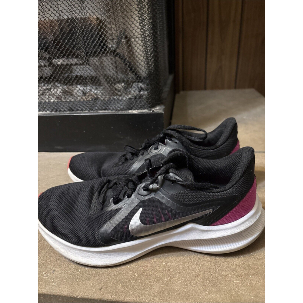 Nike Downshifter 10 Women's Size 9 Black/Pink Running Shoes